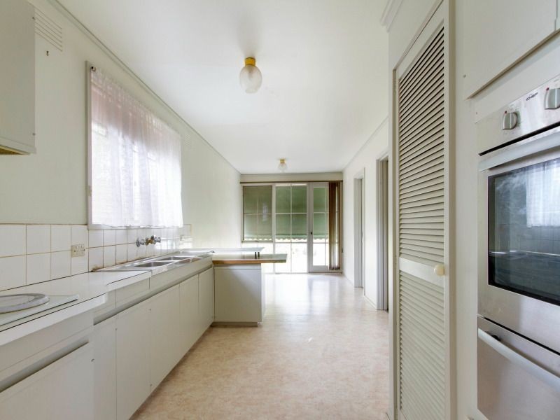 104 Rosslyn Avenue, Seaford VIC 3198