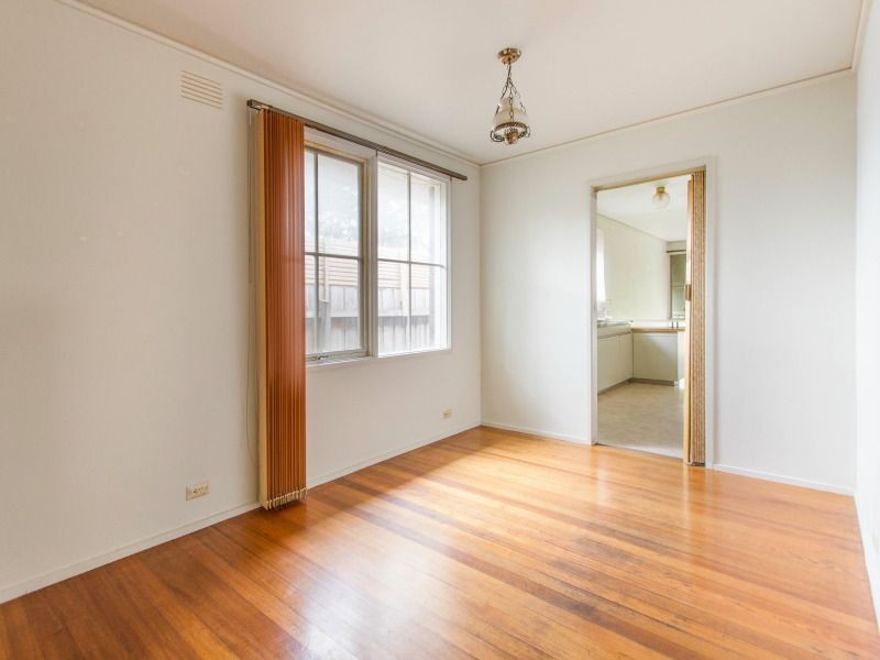 104 Rosslyn Avenue, Seaford VIC 3198