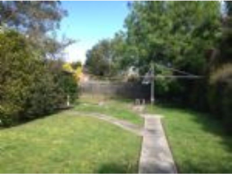 10 Hamilton Grove, Frankston VIC 3199