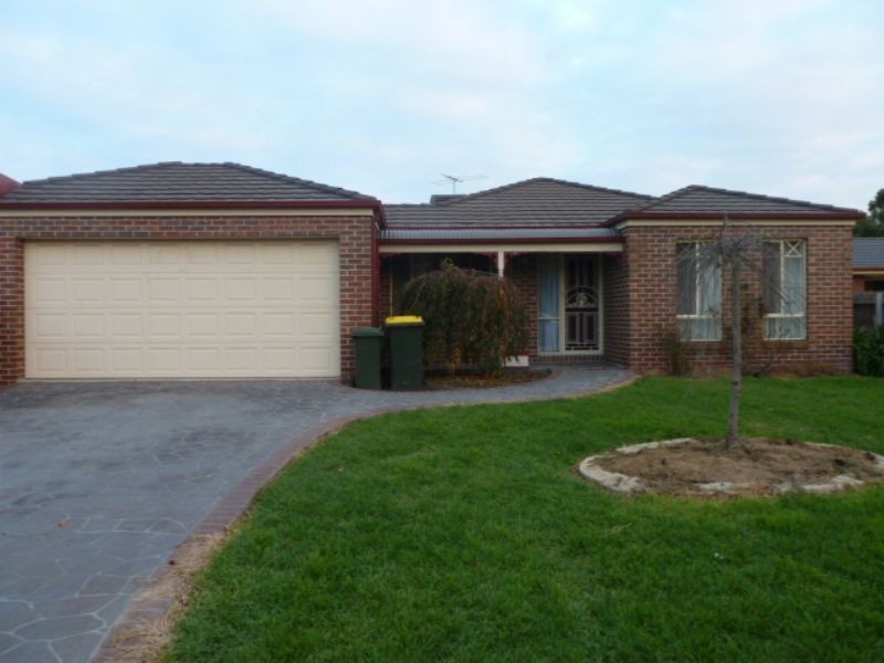 6 Grasswren Close, Langwarrin VIC 3910