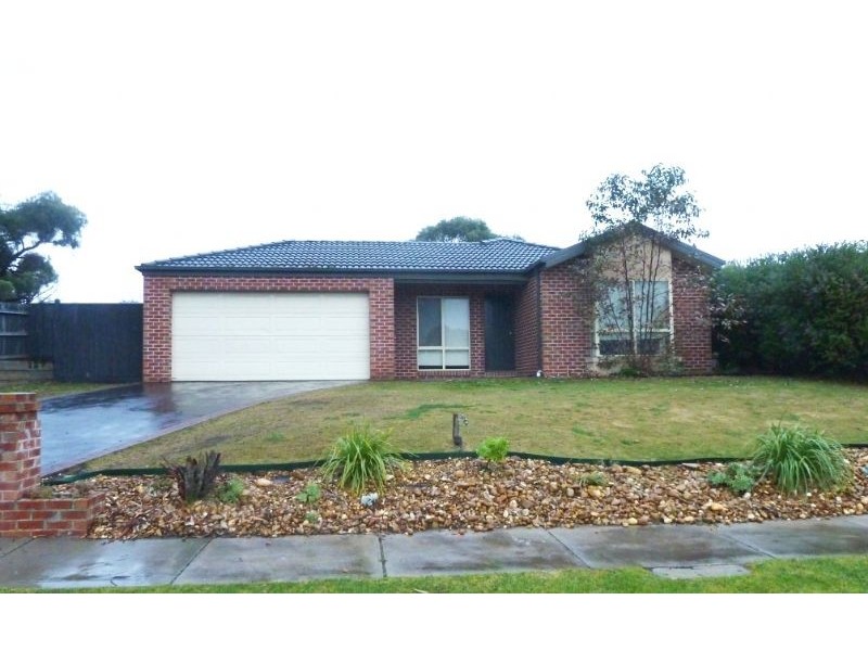 13 Hutchins Way, Skye VIC 3977