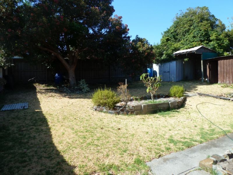 10 Whitewood Street, Frankston North VIC 3200