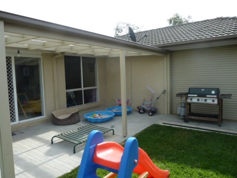 27 Gum Nut Drive, Langwarrin VIC 3910