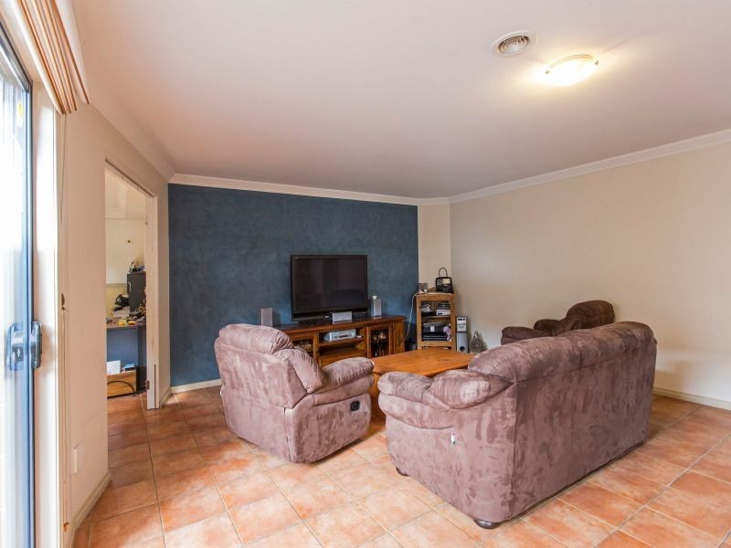 19 Hillview Drive, Carrum Downs VIC 3201