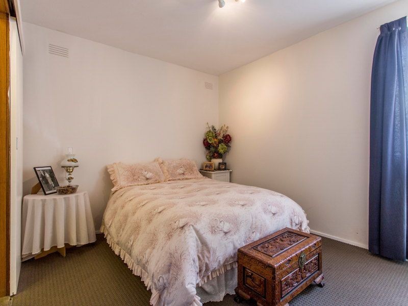 33 Blaxland Avenue, Frankston South VIC 3199