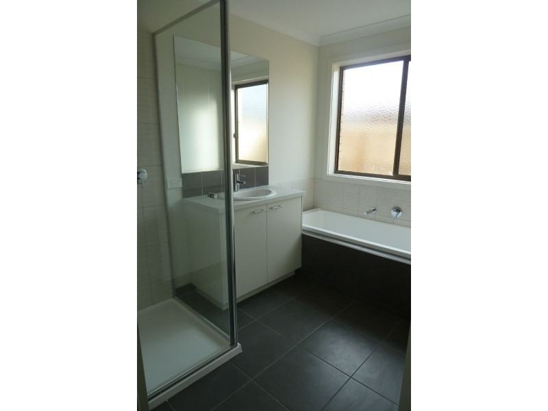 10/15 Warrenwood Place, Langwarrin VIC 3910