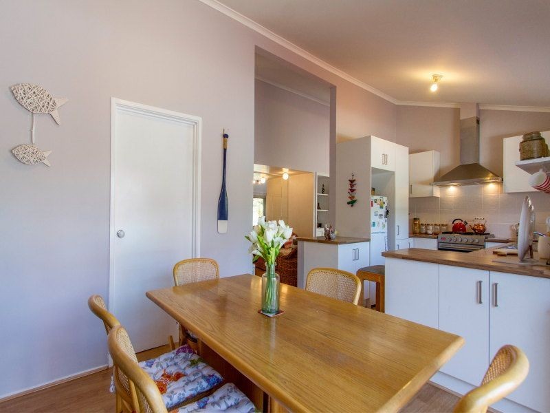 32 Willow Road, Frankston VIC 3199