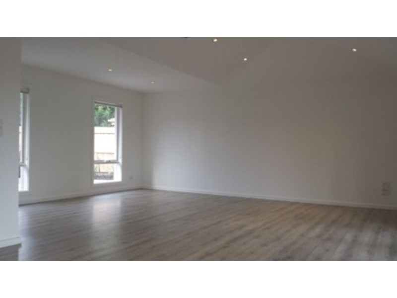 8 Gretel Court, Frankston VIC 3199