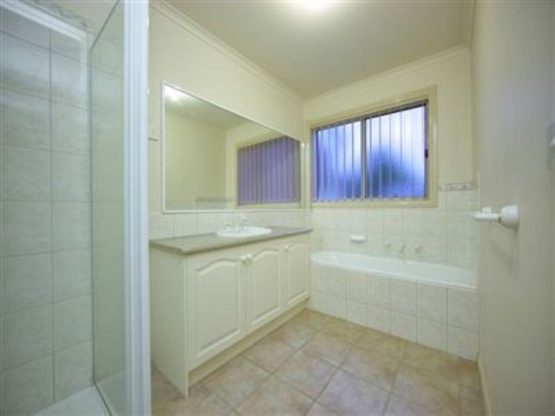 1 Lomatia Close, Frankston South VIC 3199