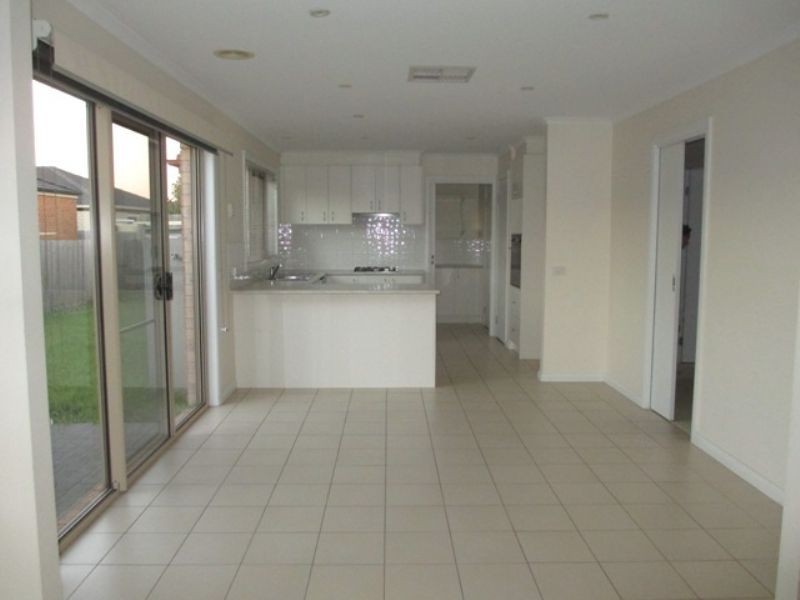 1/1 McDonald Street, Skye VIC 3977