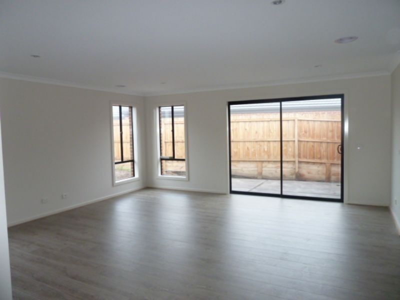 25 Aqueduct Road, Langwarrin VIC 3910