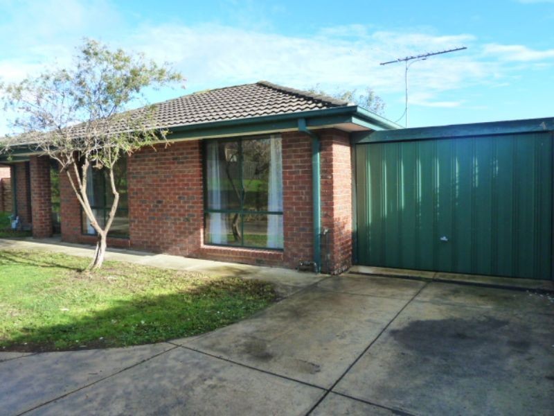 2/18 Monze Drive, Langwarrin VIC 3910