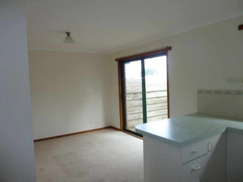 2/18 Monze Drive, Langwarrin VIC 3910