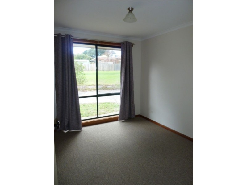 2/18 Monze Drive, Langwarrin VIC 3910