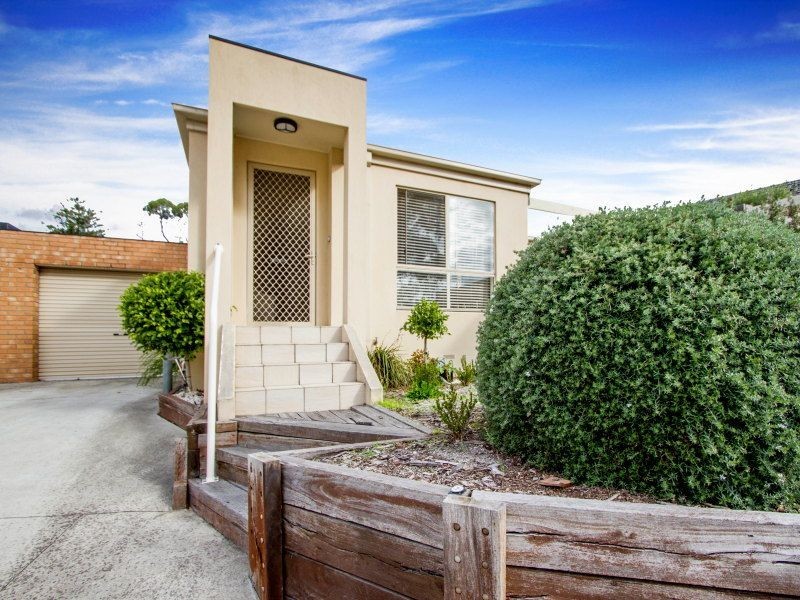 2/24-26 Robinia Street, Frankston VIC 3199