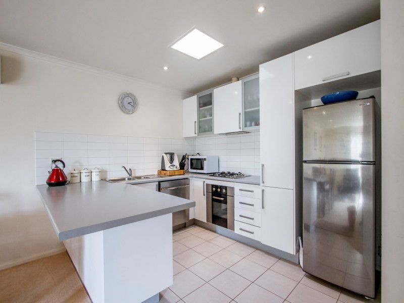 2/24-26 Robinia Street, Frankston VIC 3199