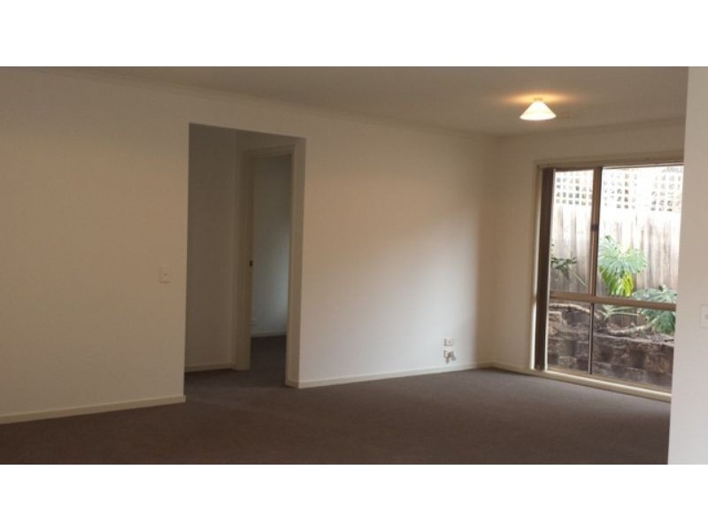 15 Dairy Place, Skye VIC 3977