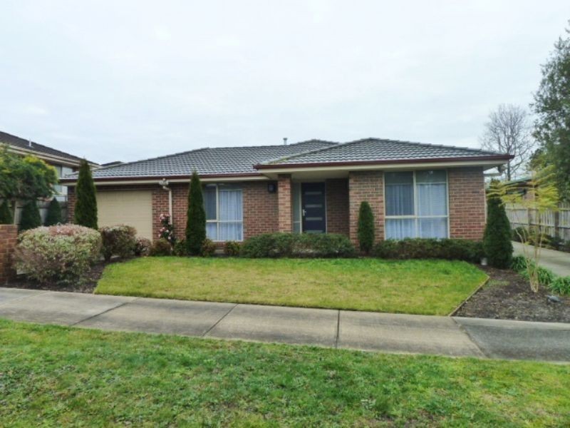 1/3 Athol Court, Langwarrin VIC 3910