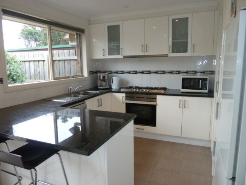 1/3 Athol Court, Langwarrin VIC 3910