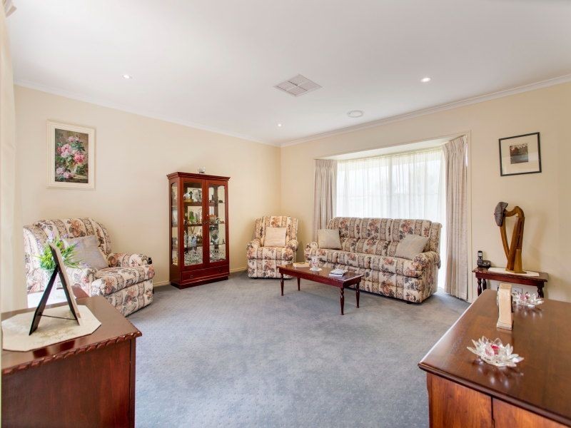 8 Yuille Street, Frankston VIC 3199