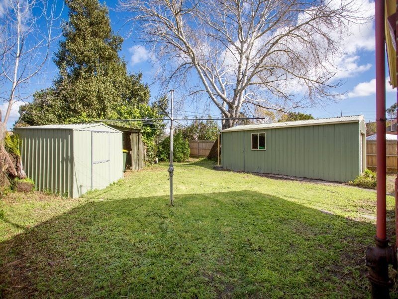 6 Brunning Crescent, Frankston North VIC 3200
