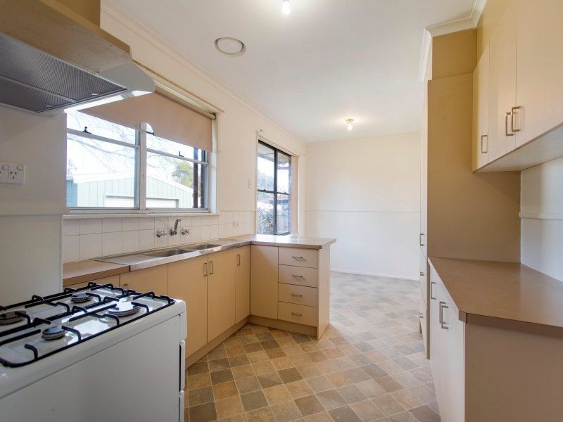 6 Brunning Crescent, Frankston North VIC 3200