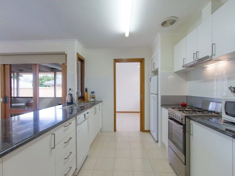 41 Taketa Crescent, Frankston VIC 3199