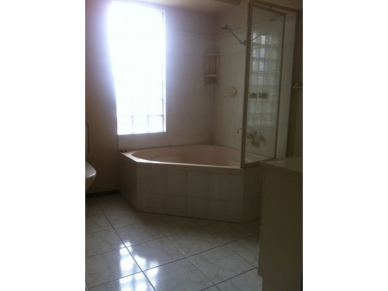 2 Norton Close, Carrum Downs VIC 3201