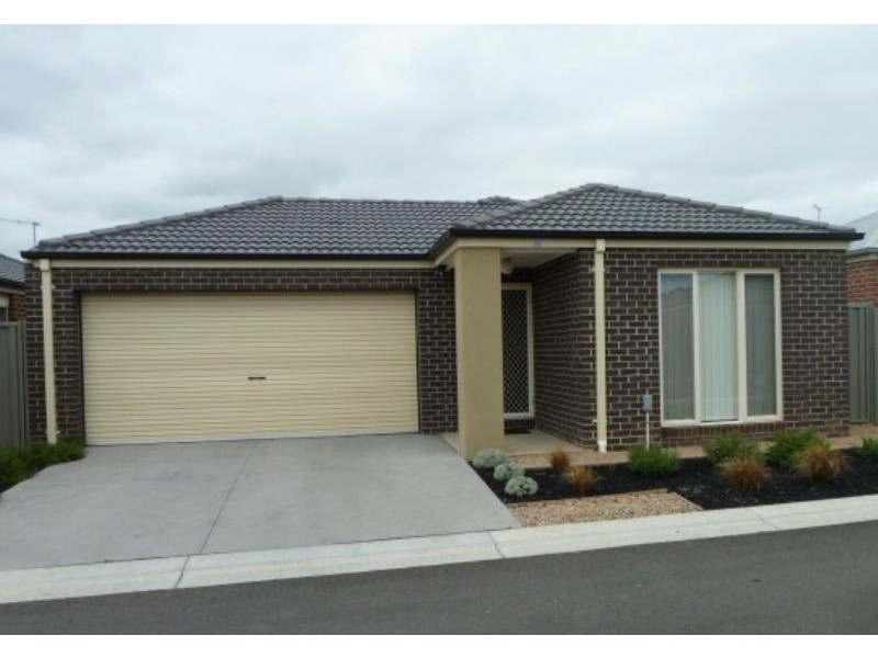 13 Newcastle Way, Langwarrin VIC 3910