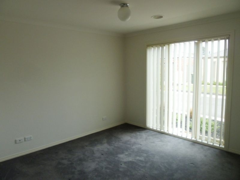 13 Newcastle Way, Langwarrin VIC 3910