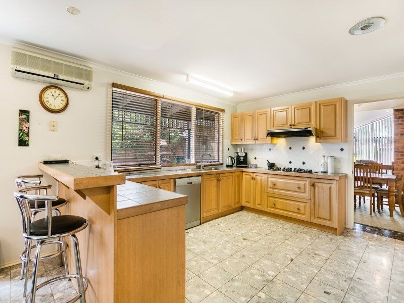 6 Tintern Court, Frankston South VIC 3199