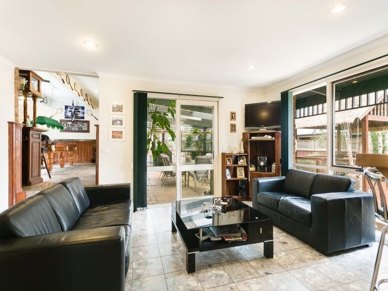 6 Tintern Court, Frankston South VIC 3199