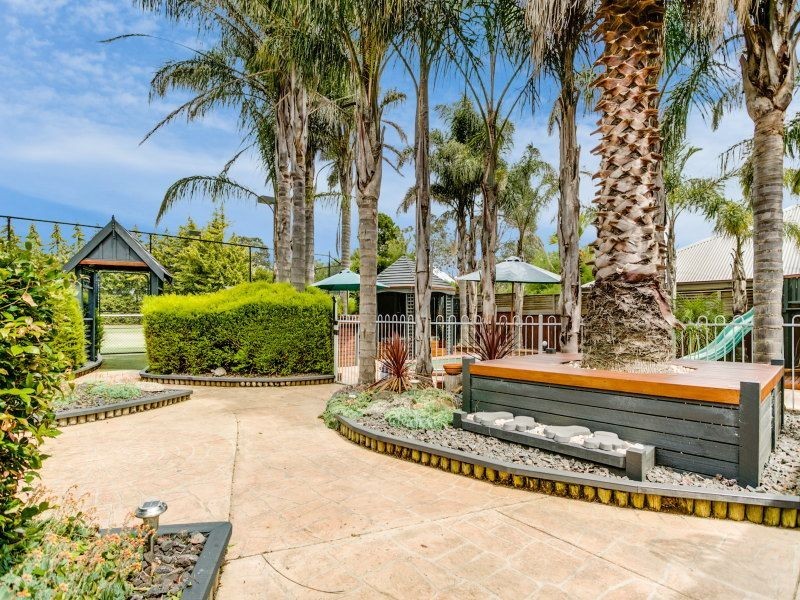 6 Tintern Court, Frankston South VIC 3199