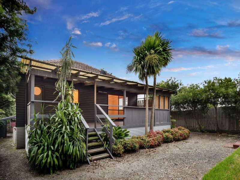15 Baden Powell Drive, Frankston South VIC 3199