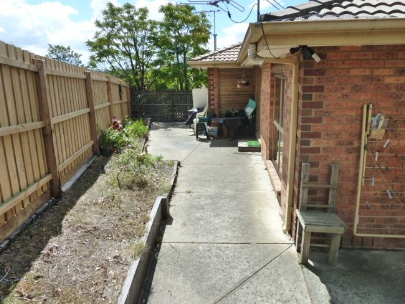 9/10 Lemnian Court, Langwarrin VIC 3910