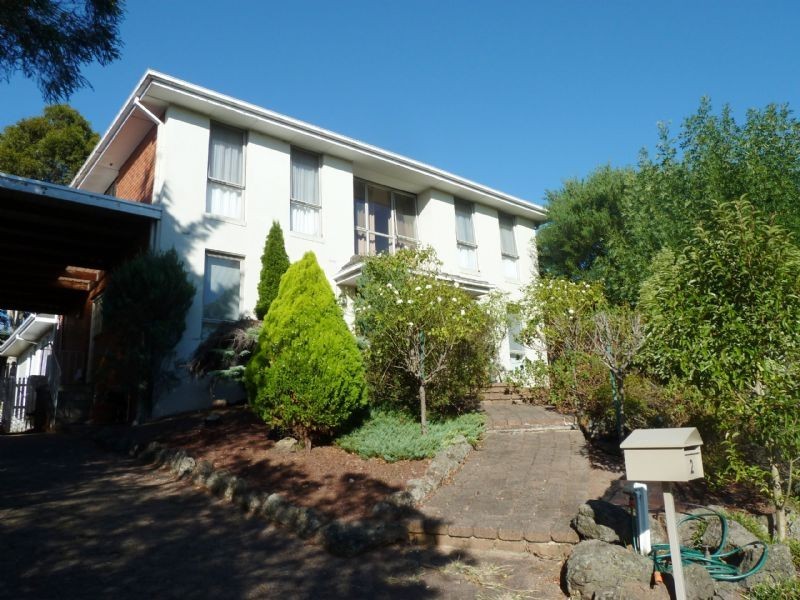 2 Maretimo Court, Frankston South VIC 3199