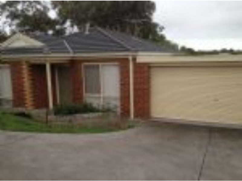 4/60 Sunnyvale Drive, Langwarrin VIC 3910