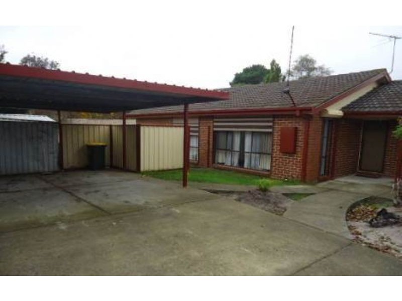 16 Calwell Court, Skye VIC 3977