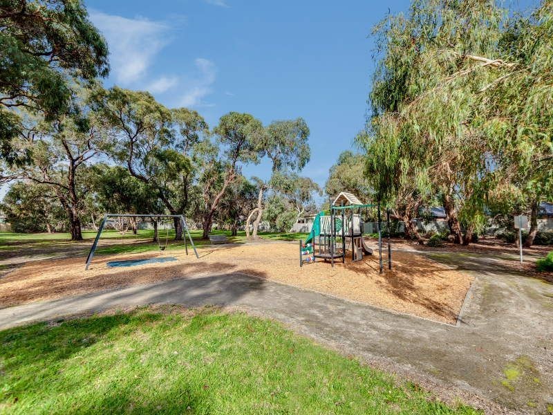 5 Zara Court, Frankston VIC 3199