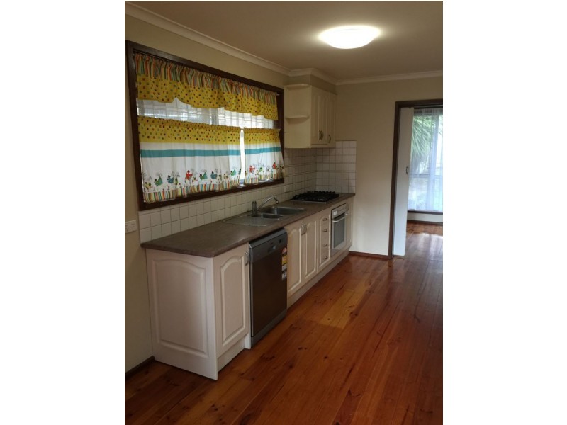 11 Bondi Ave, Frankston VIC 3199