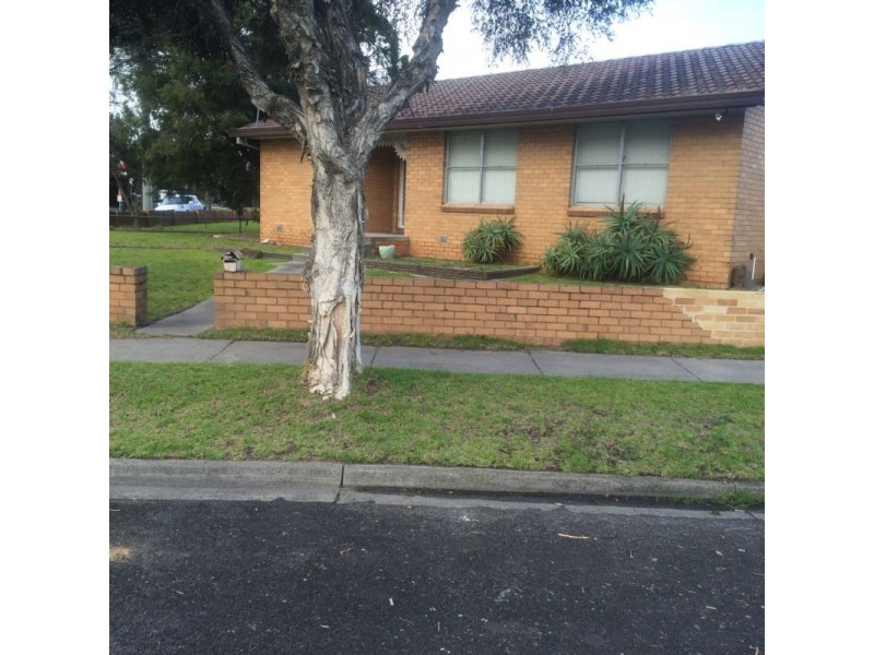 2 Excelsior Drive, Frankston North VIC 3200