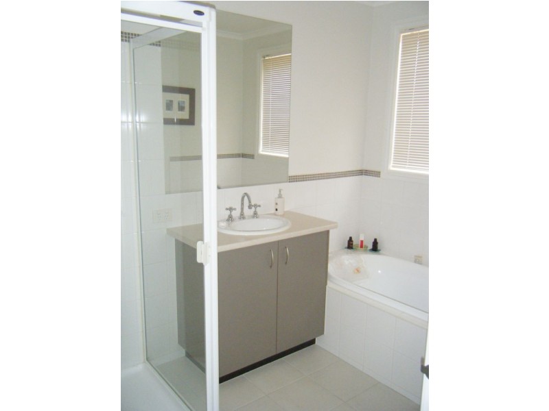 12 Pepperbush Crescent, Langwarrin VIC 3910