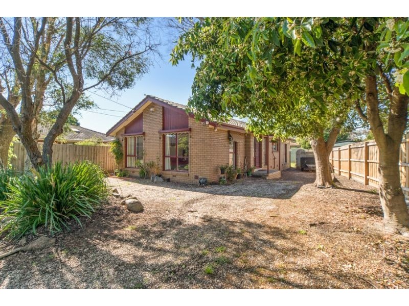 12 Sussex Crescent, Seaford VIC 3198