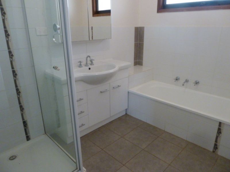 130 Clarendon Drive, Somerville VIC 3912