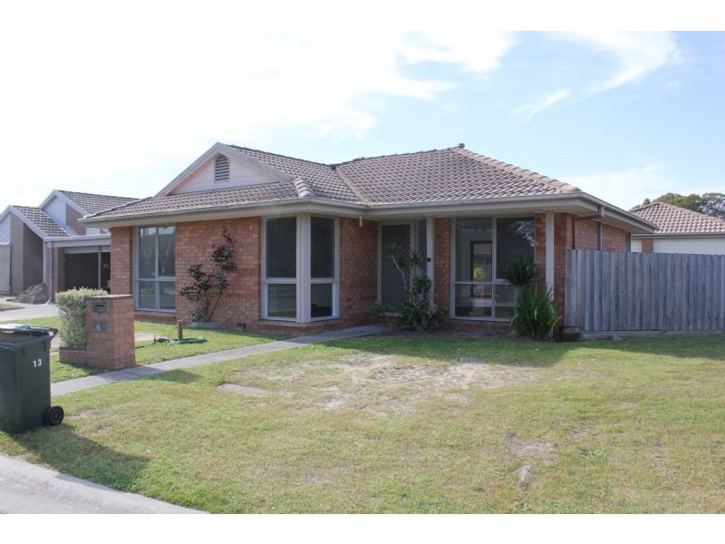 13 Bluegrass Walk, Frankston VIC 3199