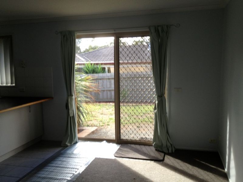 10 Hooper Drive, Skye VIC 3977