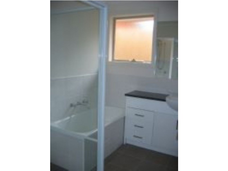 2/3 Athol Court, Langwarrin VIC 3910