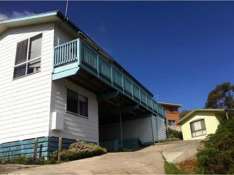 1/120 Rosemary Crescent, Frankston North VIC 3200