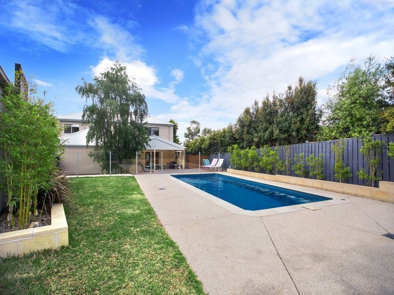 1 Collina Court, Langwarrin VIC 3910