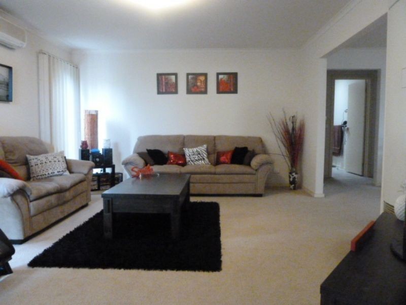 2/9 Quarry Road, Langwarrin VIC 3910